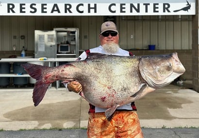 Рыболов из Оклахомы поймал 54-килограммового карпа