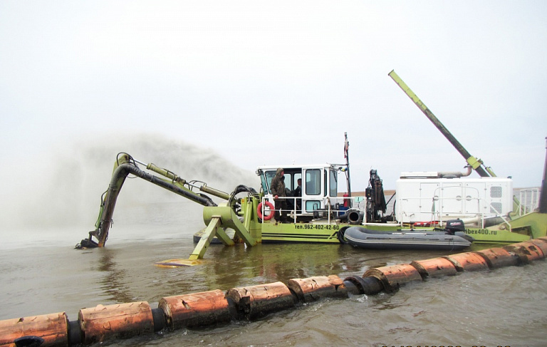 Каспийский филиал Главрыбвода проводит расчистку Гандуринского канала-рыбохода