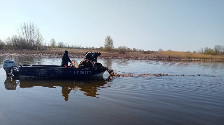 В Татарстане прошла акция по установке искусственных нерестилищ «Рыбе – Быть! (Балык – Булсын!)»